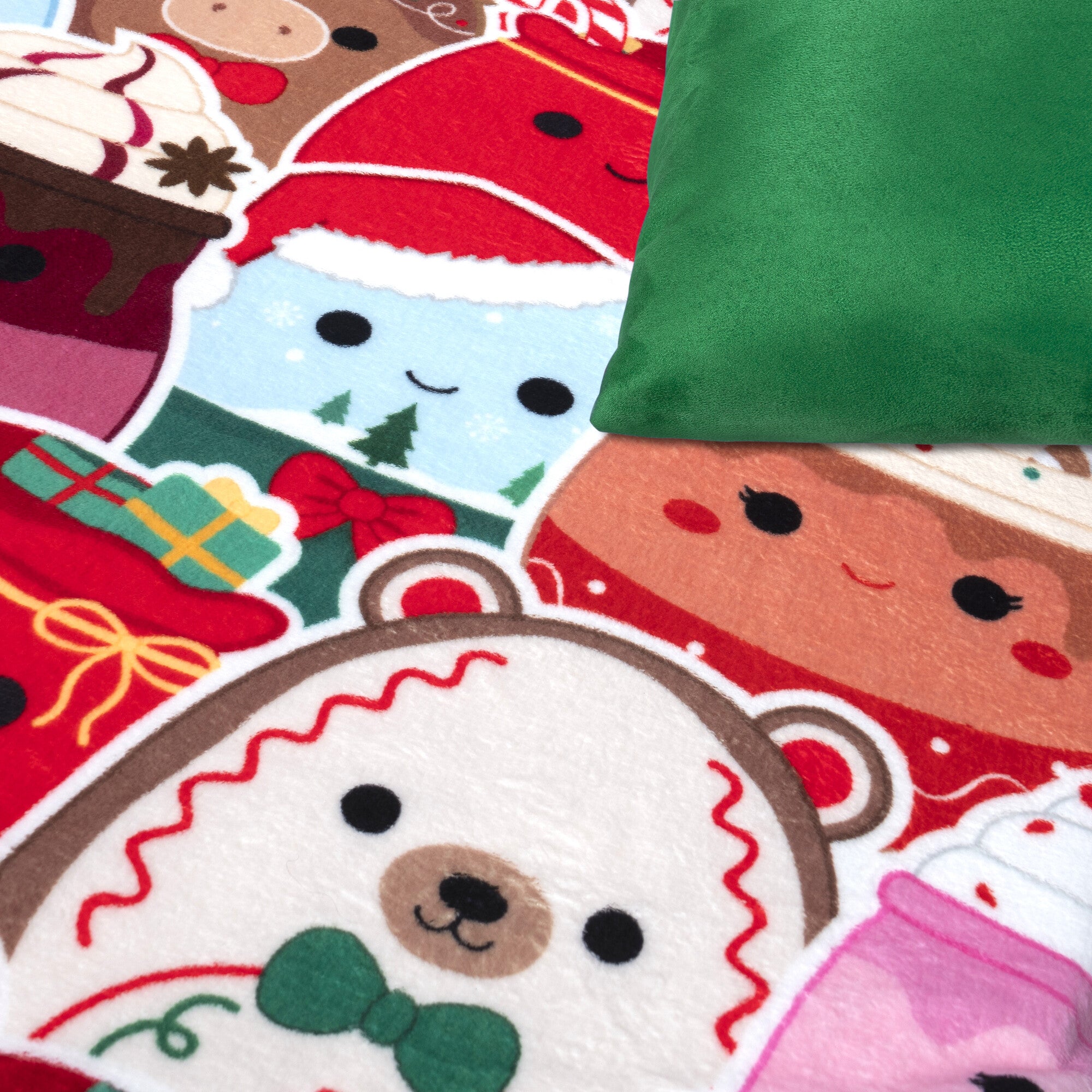 Squishmallows Holiday Throw Blanket - Image 5